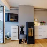 Апартаменты Prora - Wohnung Mit Echtholz Kamin Und Strandkorb Am Strand - Kasamimb