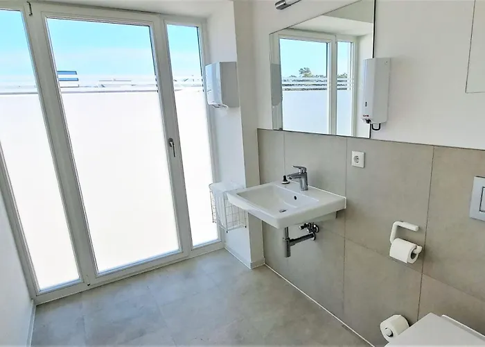 Lägenhet Prora - Stilvolle Mit Balkon, Echtholz Kamin, Gemeinschaftssauna, Strandkorb Am Und Waschmaschine - Kasamimb Binz